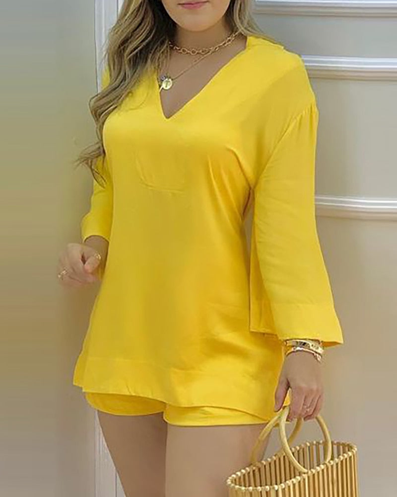 GirlKino 2022  Women Plain Bell Sleeve V-Neck Long Casual Loose Top & Shorts Set Casual Summer Solid Streetewar Suit Sets