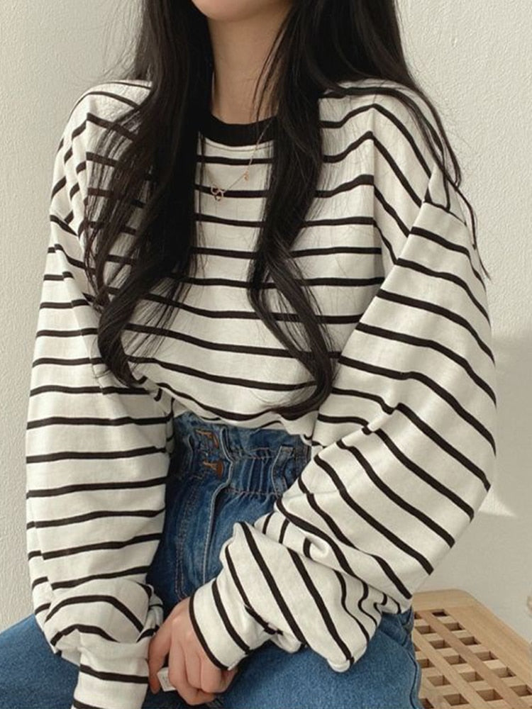 GirlKino Korean Women Tops Loose Autumn Striped T-Shirt Lantern-Sleeved Casual O Neck Tops Female Vintage Fashion Street Bottoming Shirt