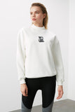 GirlKino Embroidered Upright Collar Basic Knitted Sweatshirt TWOAW21SW0019